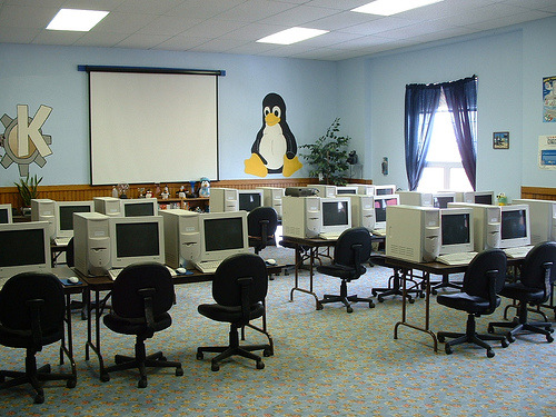File:Linuxlab.jpg