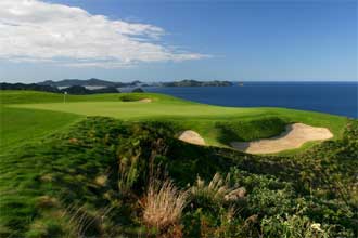 File:Kauri Cliffs7.jpg