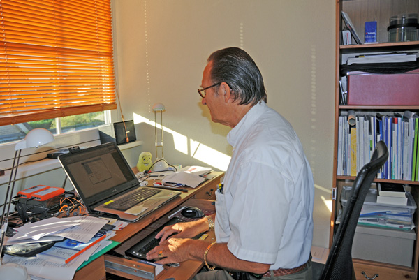 File:SigningCTOED090918.jpg