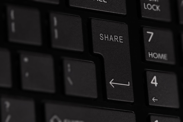 File:Keyboard-share-key.jpg