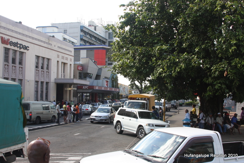 File:Suva Ifi Tree.jpg