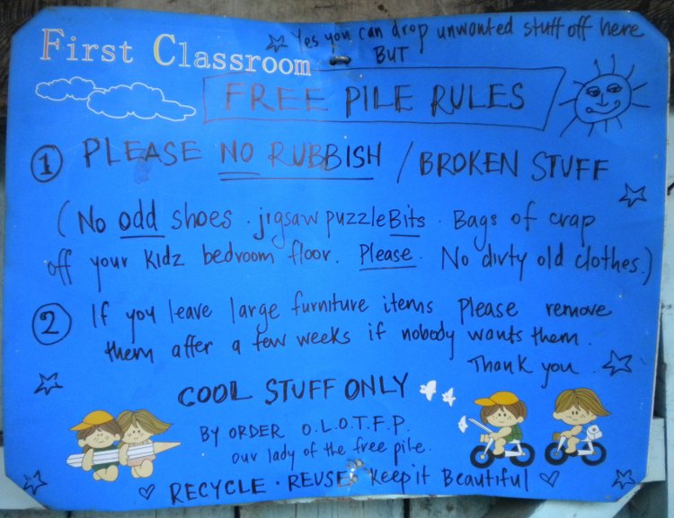 File:Free Stuff Rules.jpg