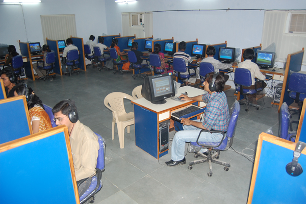 File:Langlab.jpg