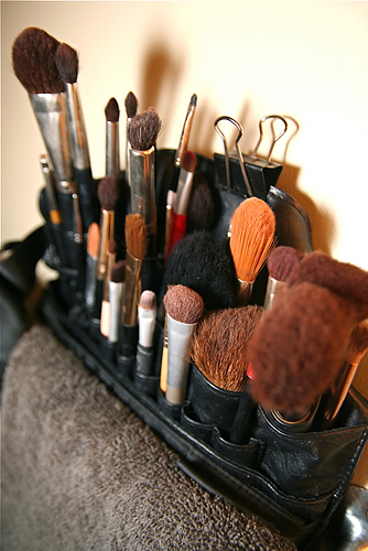 File:Makeupbrushes2.jpg