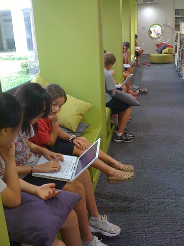 File:Collaborative learning spaces.jpg
