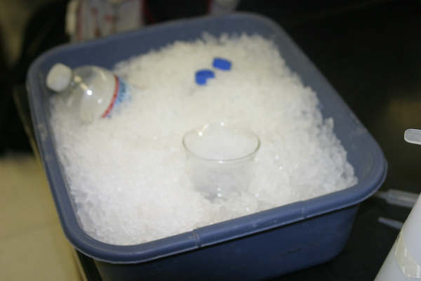 File:Freezing liquid materials.png