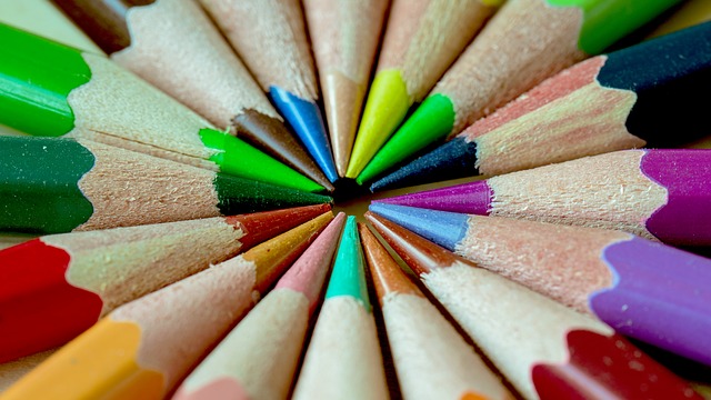 File:Coloured pencil circle.jpg