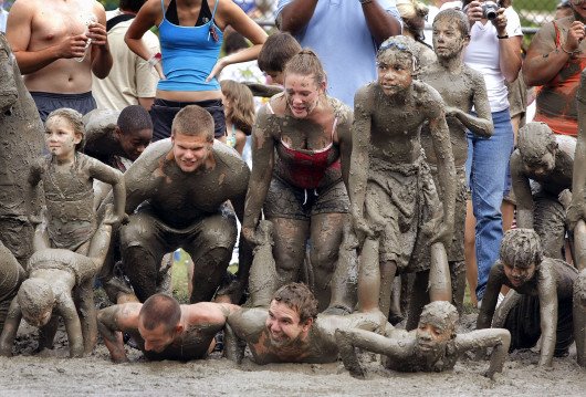 File:Mud day.jpeg