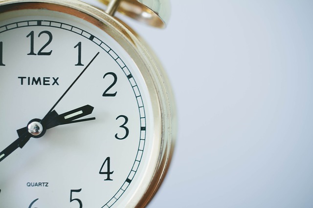 File:Alarm-clock.jpg