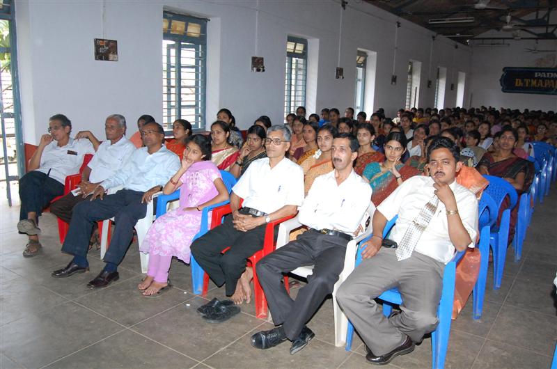 File:Sri JCBM3.jpeg