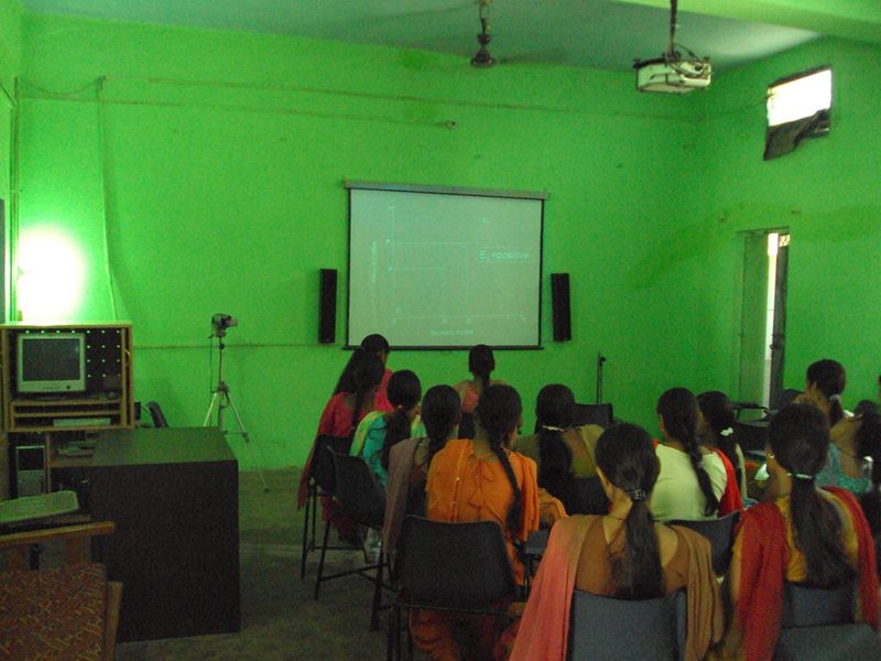 File:Computerlab.jpg